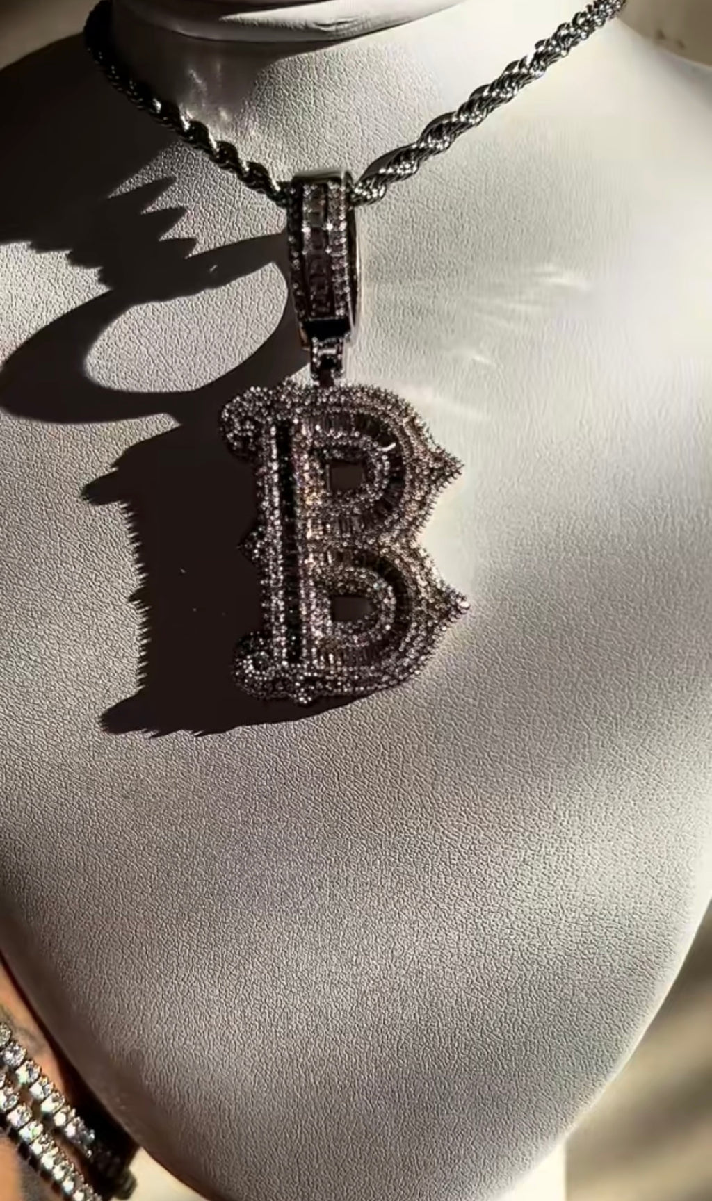 Diamond Plate Initial Chain